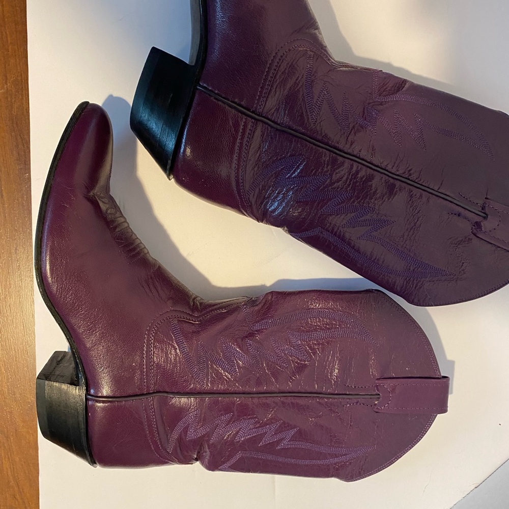 Women's VIntage Larry Mahan Purple boots size 7.5